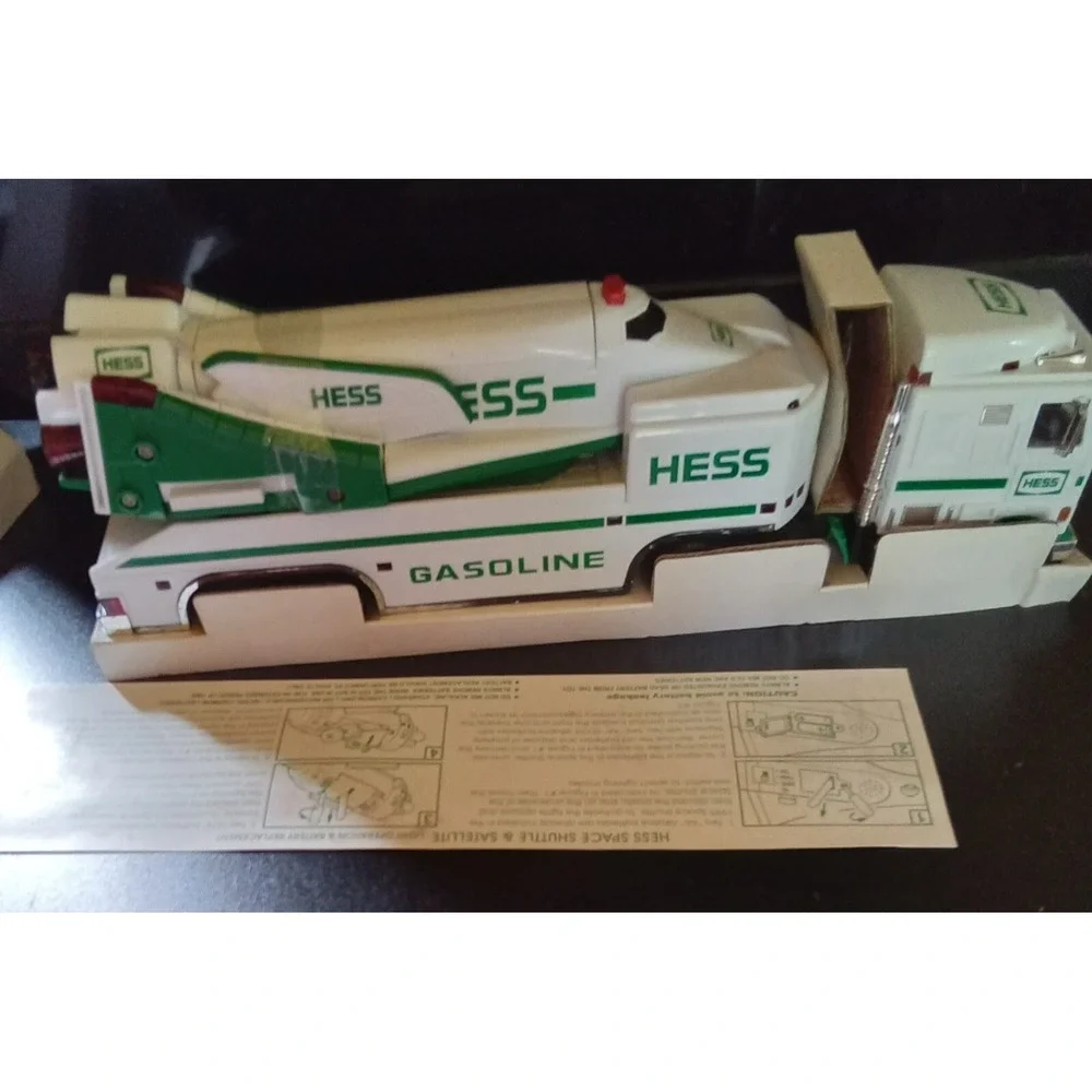 1999 Hess Toy Truck and Space‎ Shuttle with Satellite Vintage Collectible Boxed